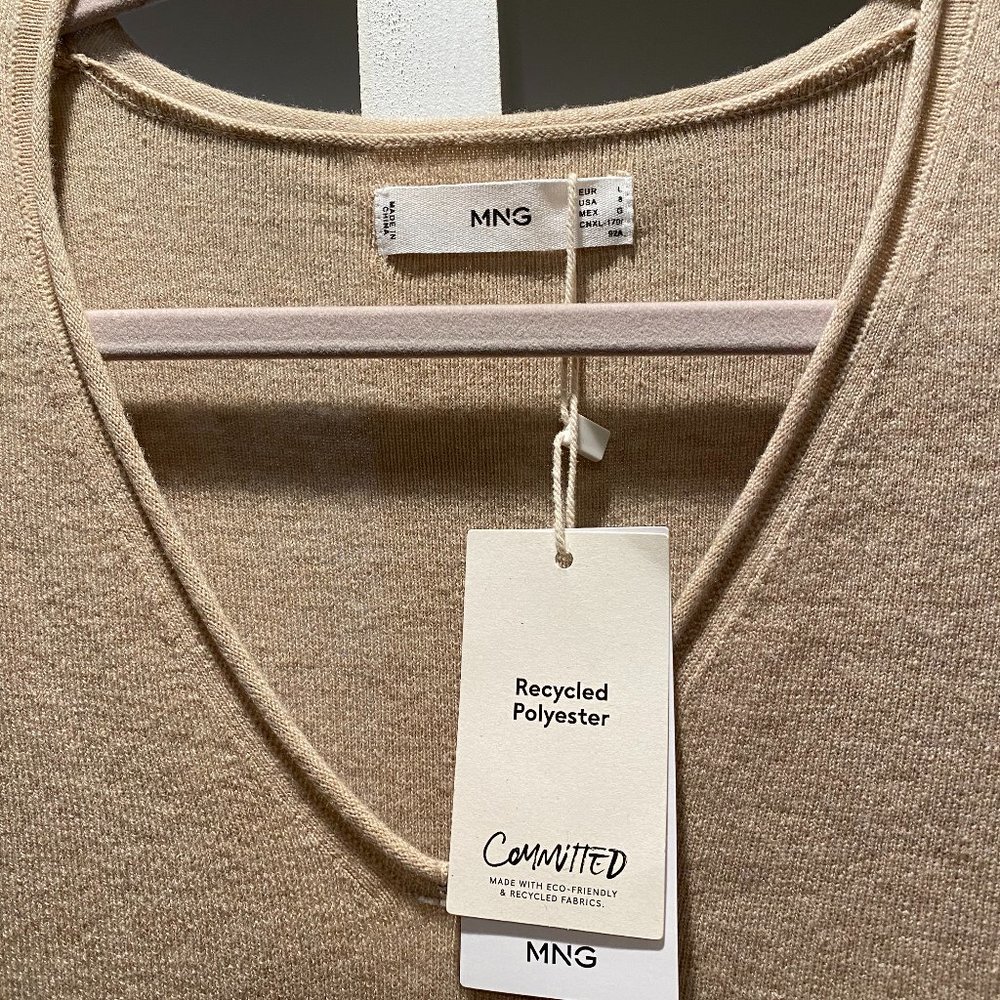 Mango V-neck knit dress NWT size 8